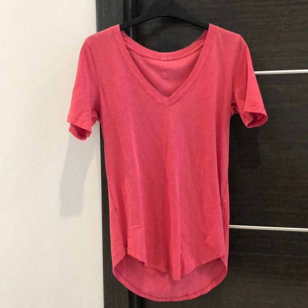 lulu lemon t shirt